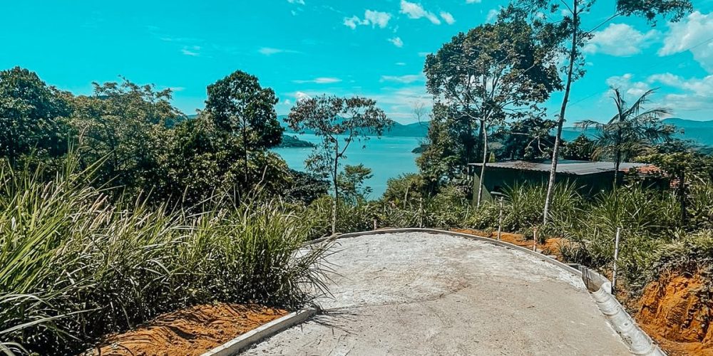 5a7efb1a-8996-4caf-b7bd-87dd2c4a07cb (1)