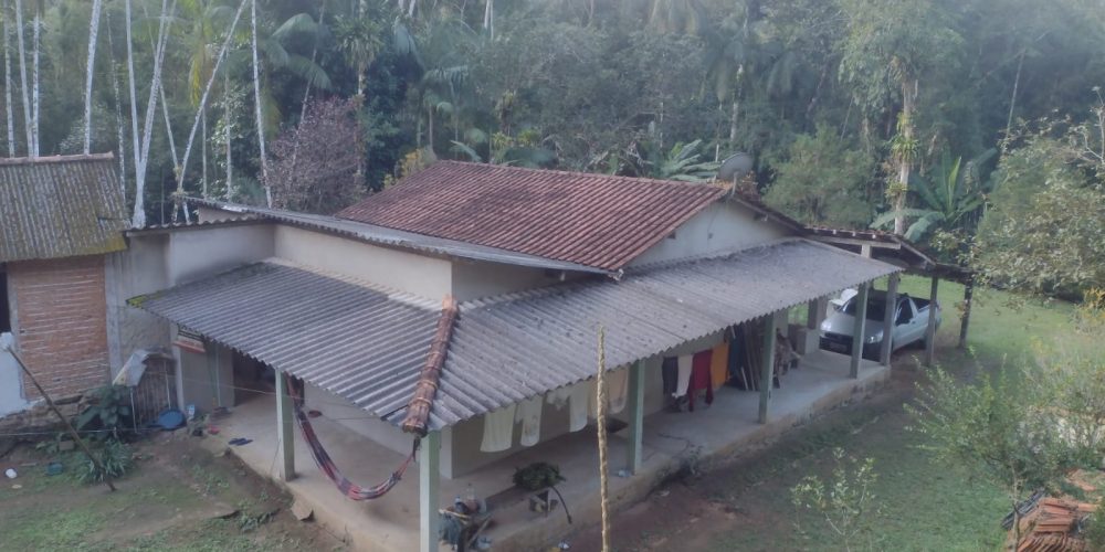 c077bc1c-cfc0-4f24-8a2c-d22cc84e3787