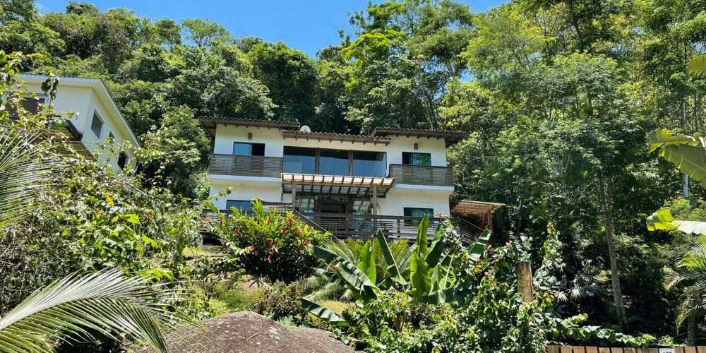 d29b046c-4a6a-4fd0-89b5-a7ac036a342a